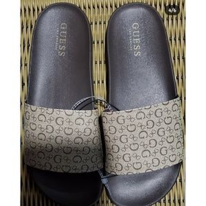 Guess Signature Graphic Slide